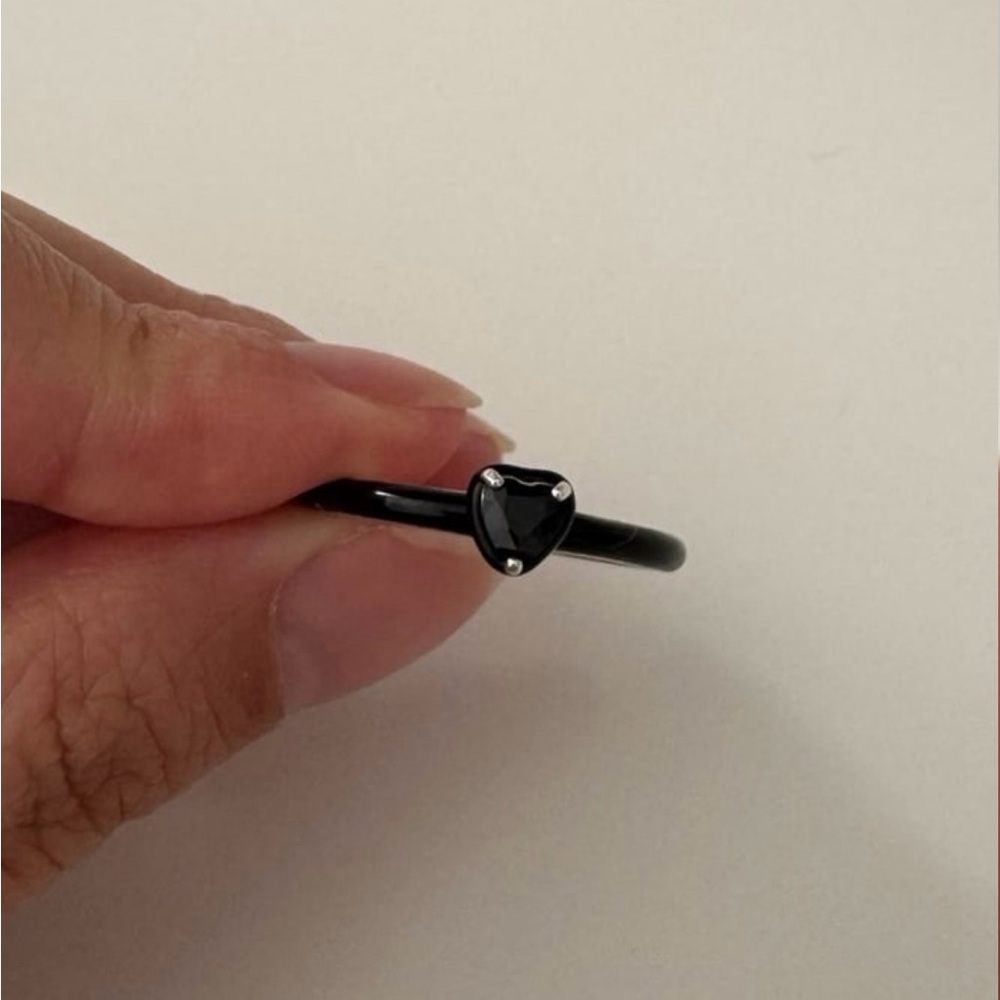 Pandora ME Black Chakra Heart Ring
Sterling silver
